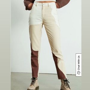 cream and brown colored mom jeans🤎